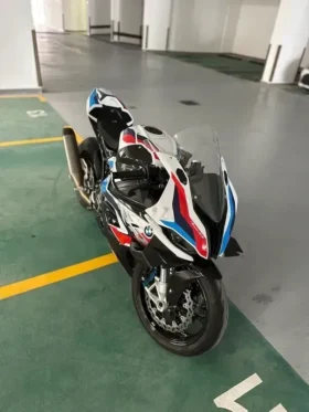 2022 BMW M 1000 RR