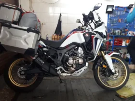 2016 Honda Africa Twin DCT (CRF1000D)