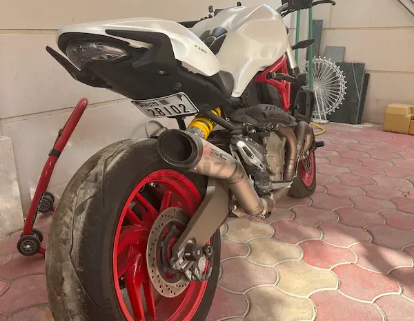 
								2015 Ducati Monster 821 full									