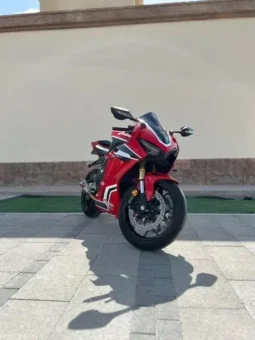 
										2019 Honda CBR1000RR Fireblade full									