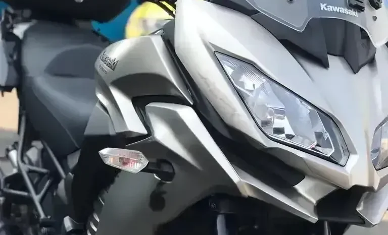 
								2015 Kawasaki Versys 1000 S full									