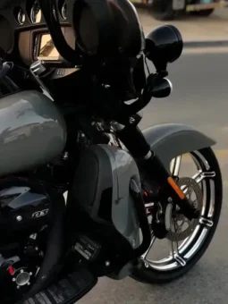 
										2015 Harley-Davidson Tri Glide Ultra 103 (FLHTCUTG) full									