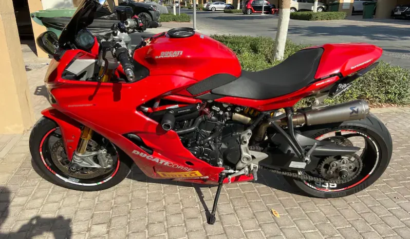 
								2018 Ducati SuperSport S full									