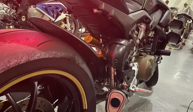 
								2022 Ducati Streetfighter V4 S full									