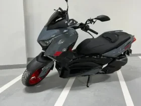 2022 Yamaha XMAX 300 (CZD300A)