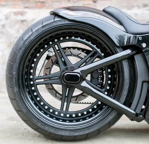 
								HARLEY-DAVIDSON Breakout 103 (Fxsb) 2015 full									